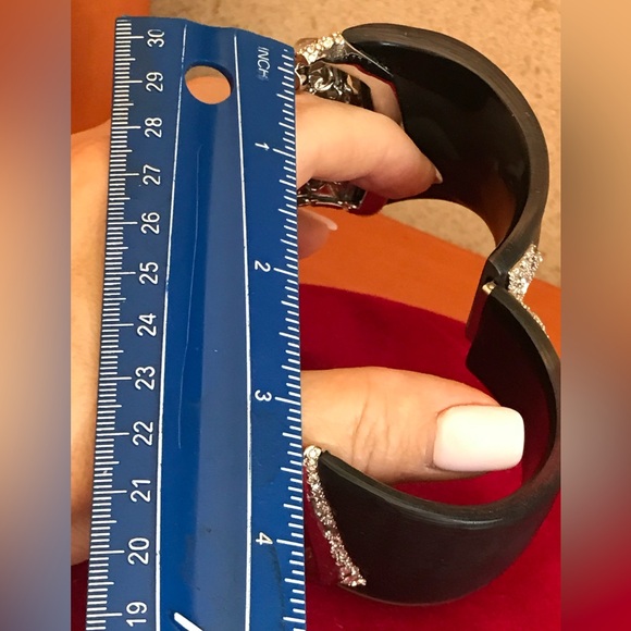 Alexis Bittar Black Lucite Hinged Bracelet with Crystals in Silver Setting. - Picture 10 of 11